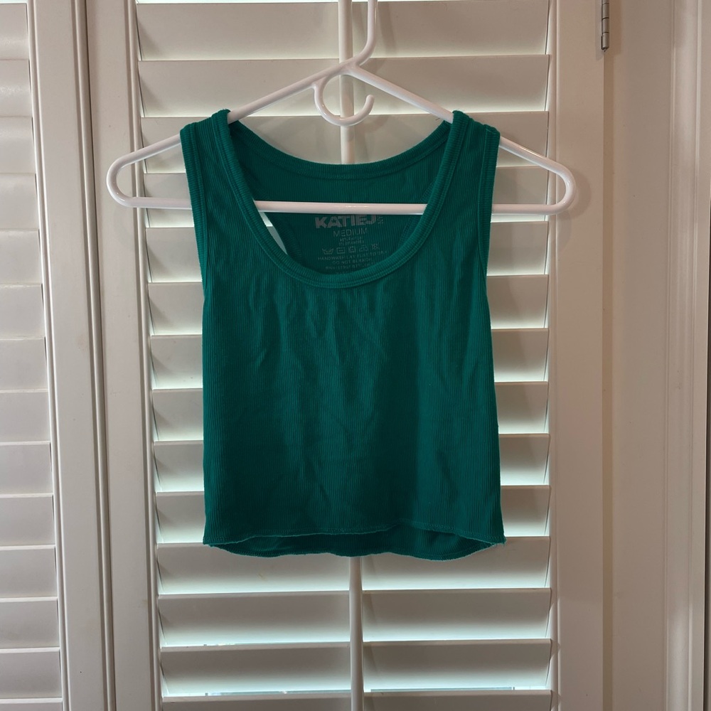 Green Sleeveless Crop Top